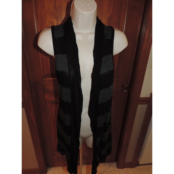 Maurice's Cardigan Women's Cardi Knit Sleeveless Racer Back Flyaway Size Medium - Picture 2 of 5